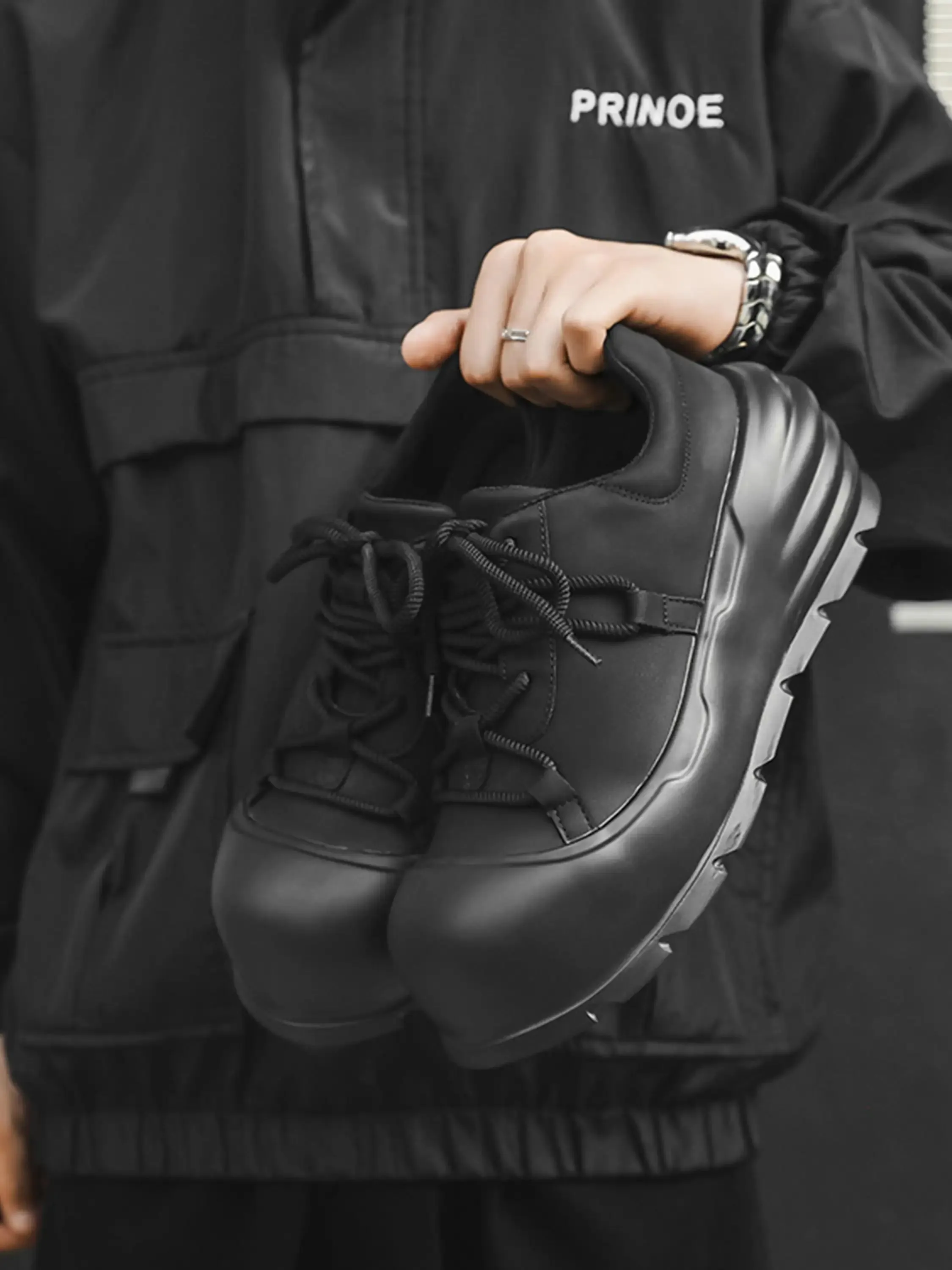 Disguisen Breathable Thick Sole Height-increasing Shoes