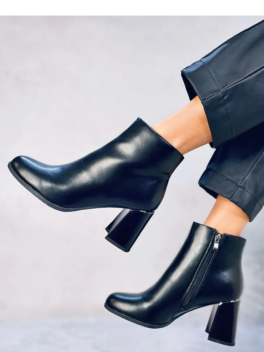 Heel boots model 188620 Inello