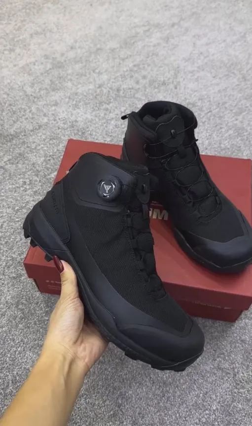 Knob Breathable High Top Sneakers