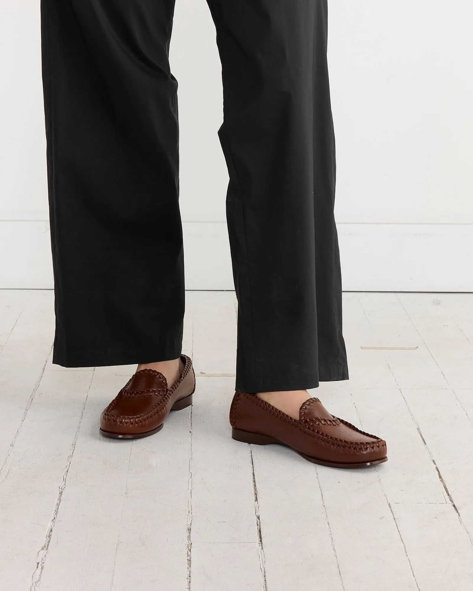Sastre Supple Shiny Loafer in Chestnut