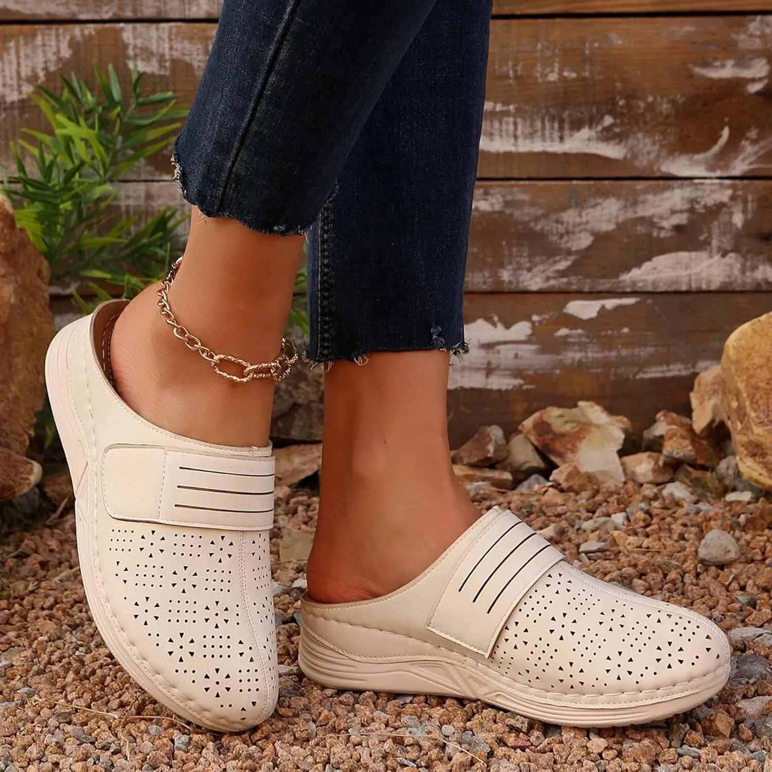 Women's Comfortable Summer Flat Sandals Casual Beach Walking Shoes for Outdoor Vacation Travel with Pure Color