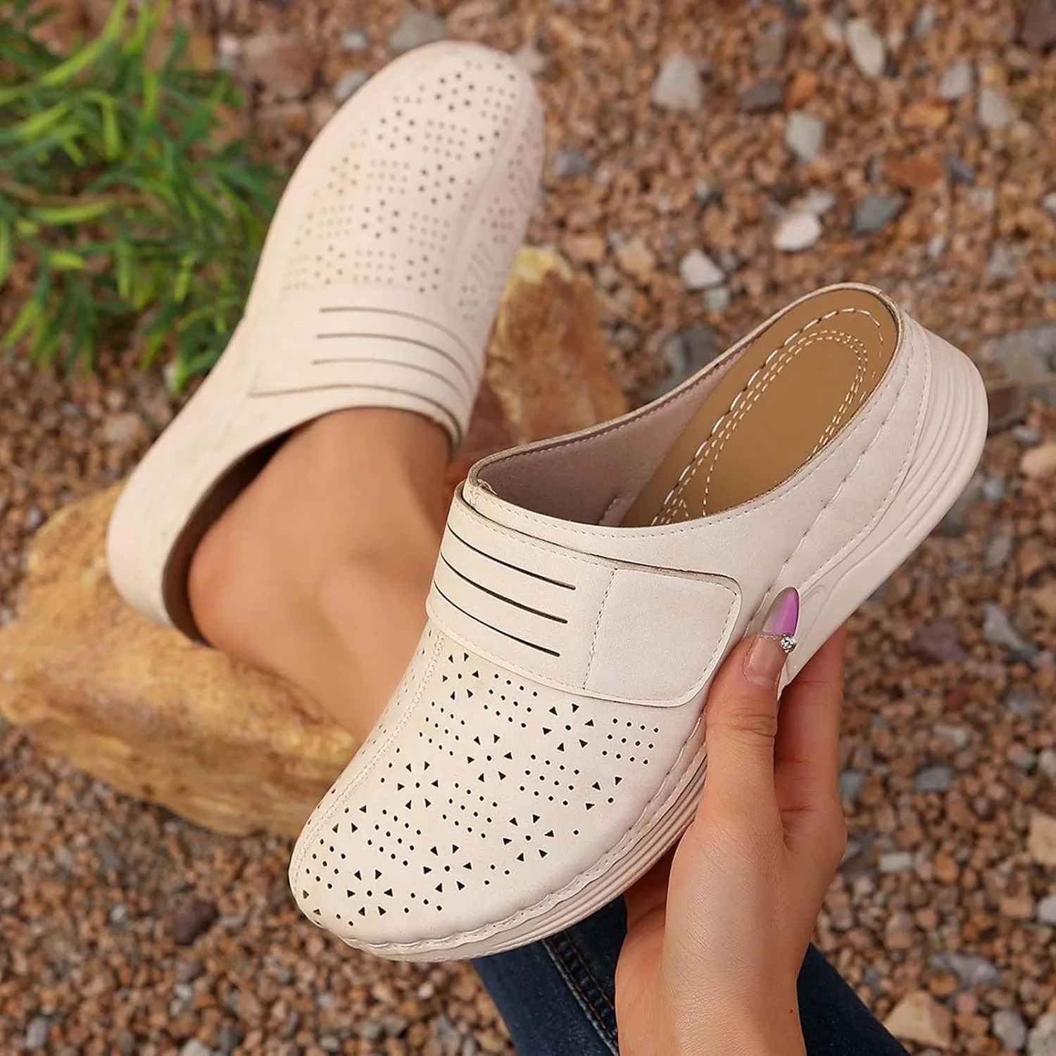 Women's Comfortable Summer Flat Sandals Casual Beach Walking Shoes for Outdoor Vacation Travel with Pure Color